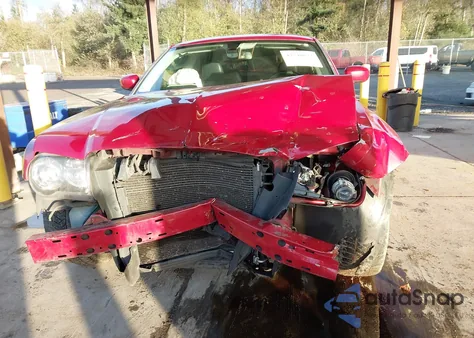 2010 Chrysler 300C V8 z USA, uszkodzony, nr VIN 2C3CA9CT0AH262137